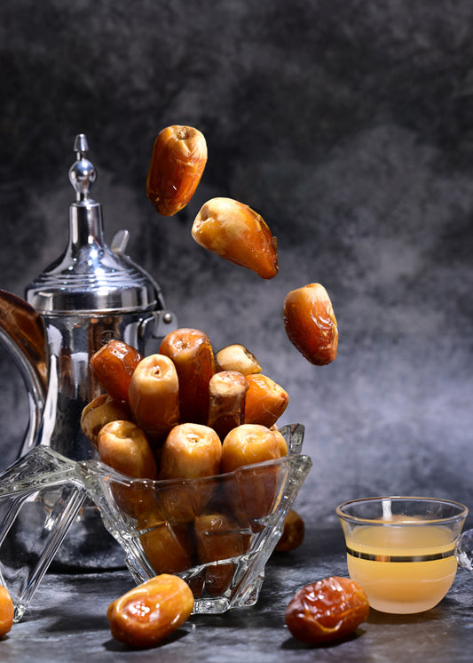 التمر الصقعي الملكي الفاخر من تمور الشيخ                (2 كيلوغرام)